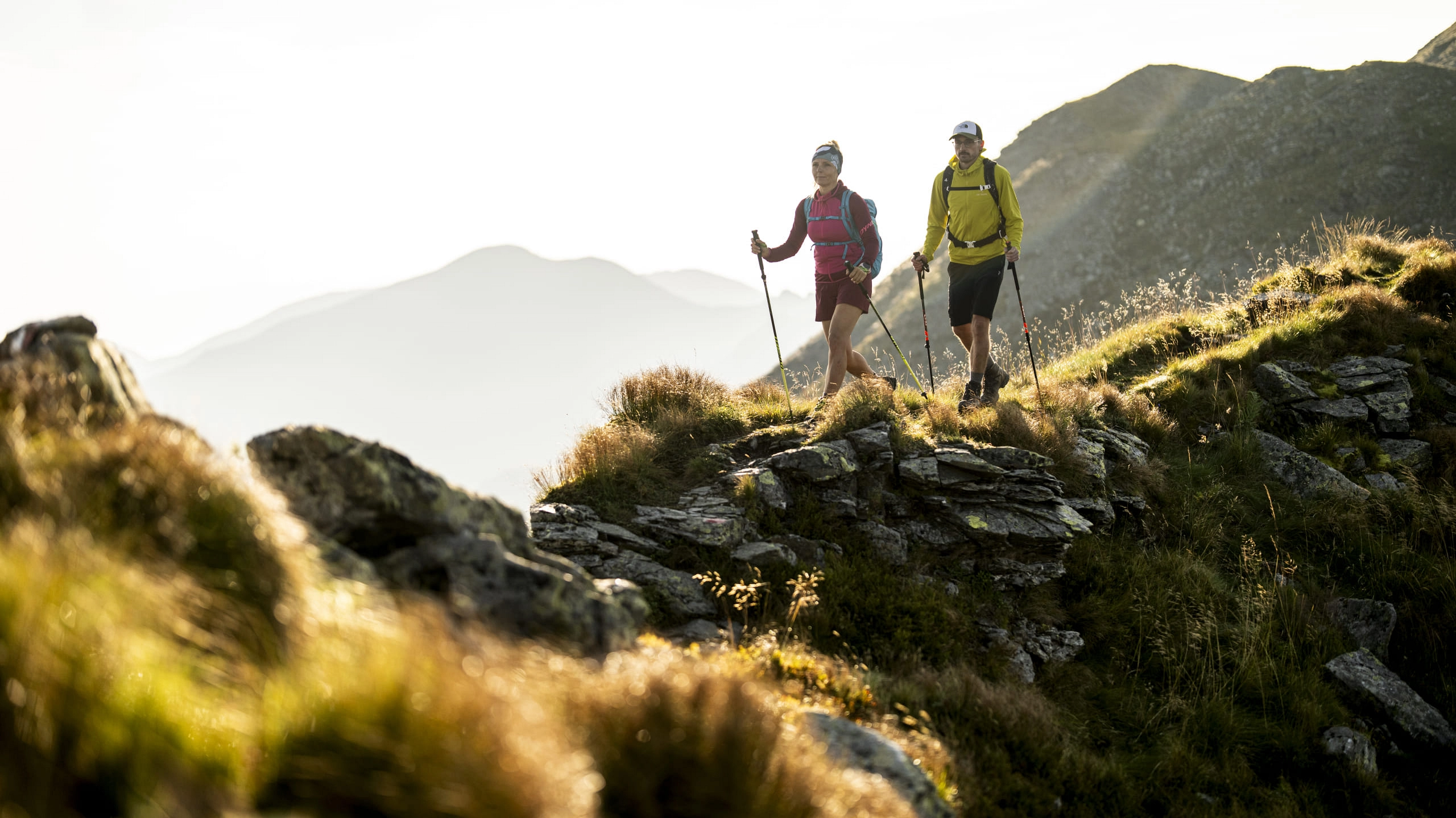 Wanderer beim Hiking in Saalbach Hinterglemm